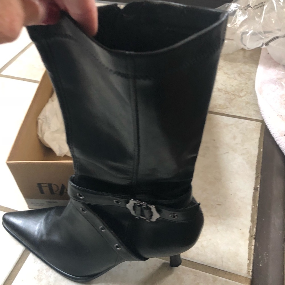 Black leather Boots